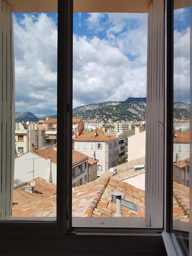 Chambre Privee Vue Montagne Dans Un Appartement Pour 2 Personnes Toulon