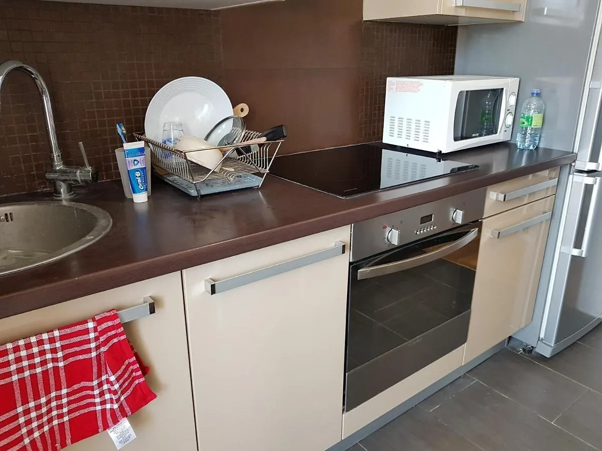 Chambre Privee Vue Montagne Dans Un Appartement Pour 2 Personnes Toulon
